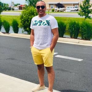 Meet your Posher, Moataz